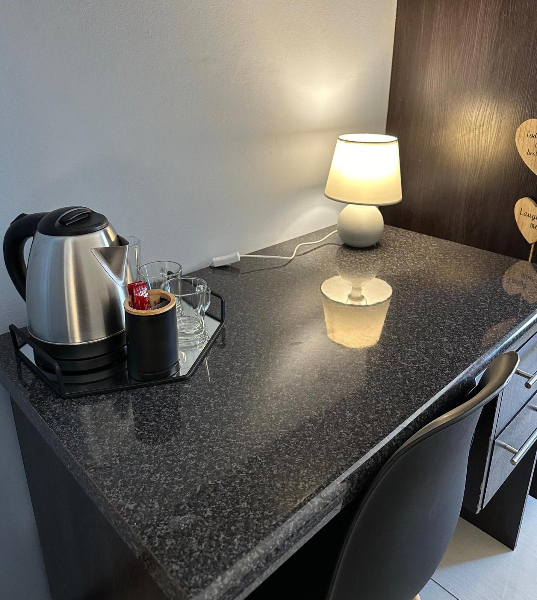 Cora'S Boutique Bed & Breakfast Swakopmund Ruang foto