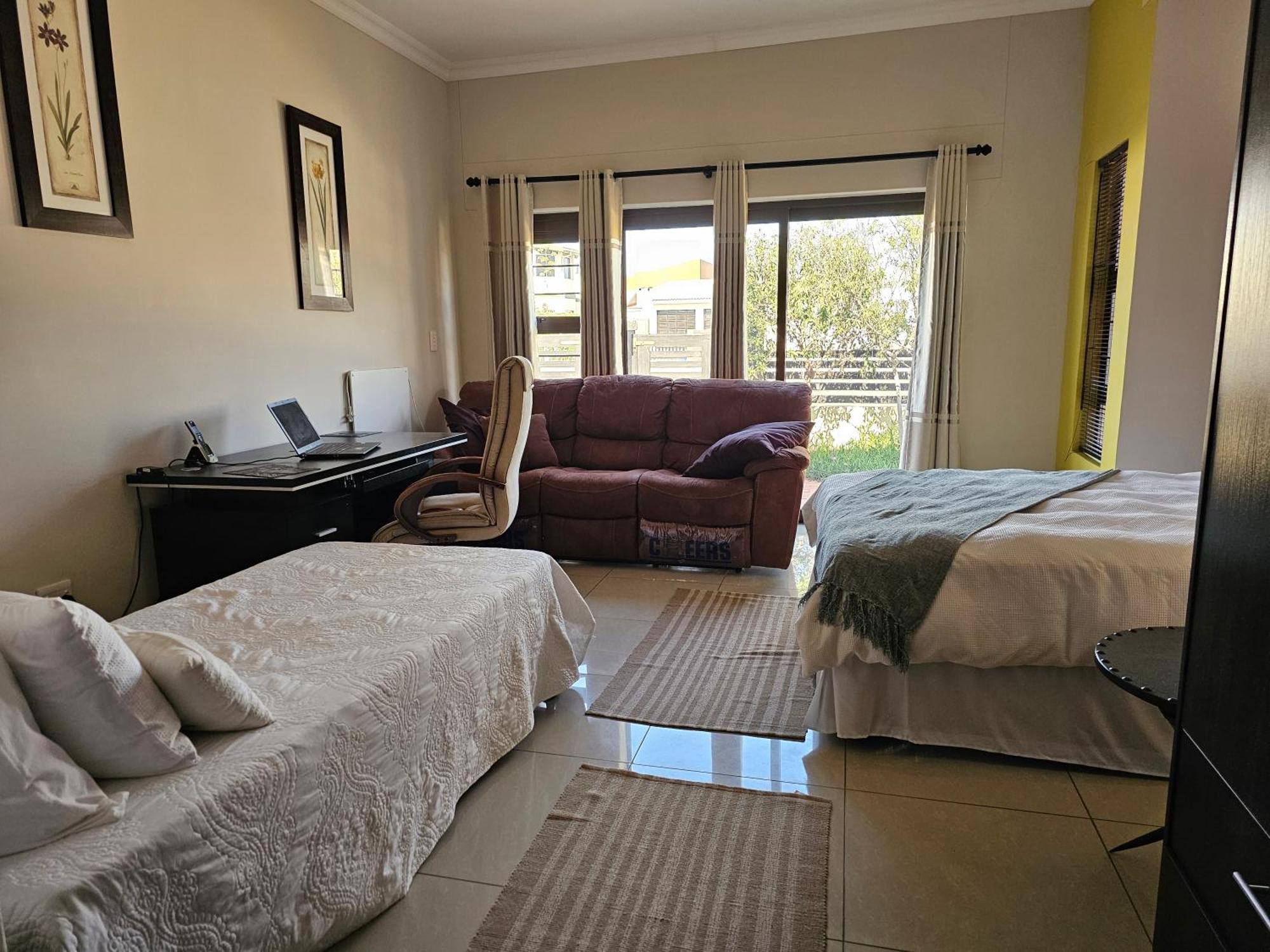 Cora'S Boutique Bed & Breakfast Swakopmund Bagian luar foto