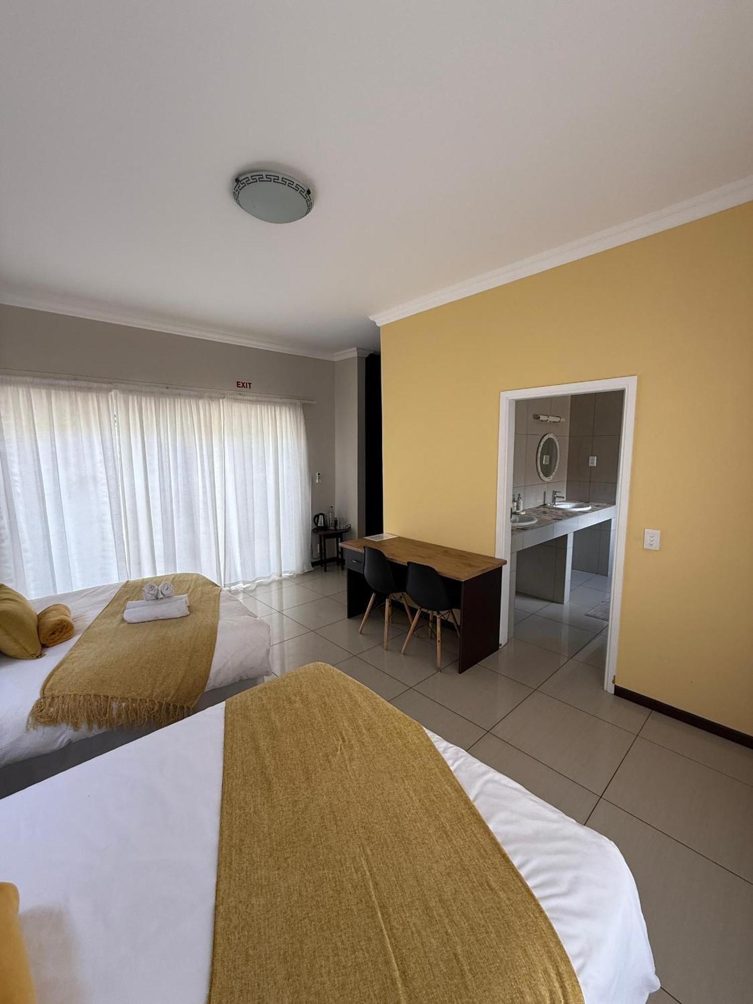 Cora'S Boutique Bed & Breakfast Swakopmund Bagian luar foto