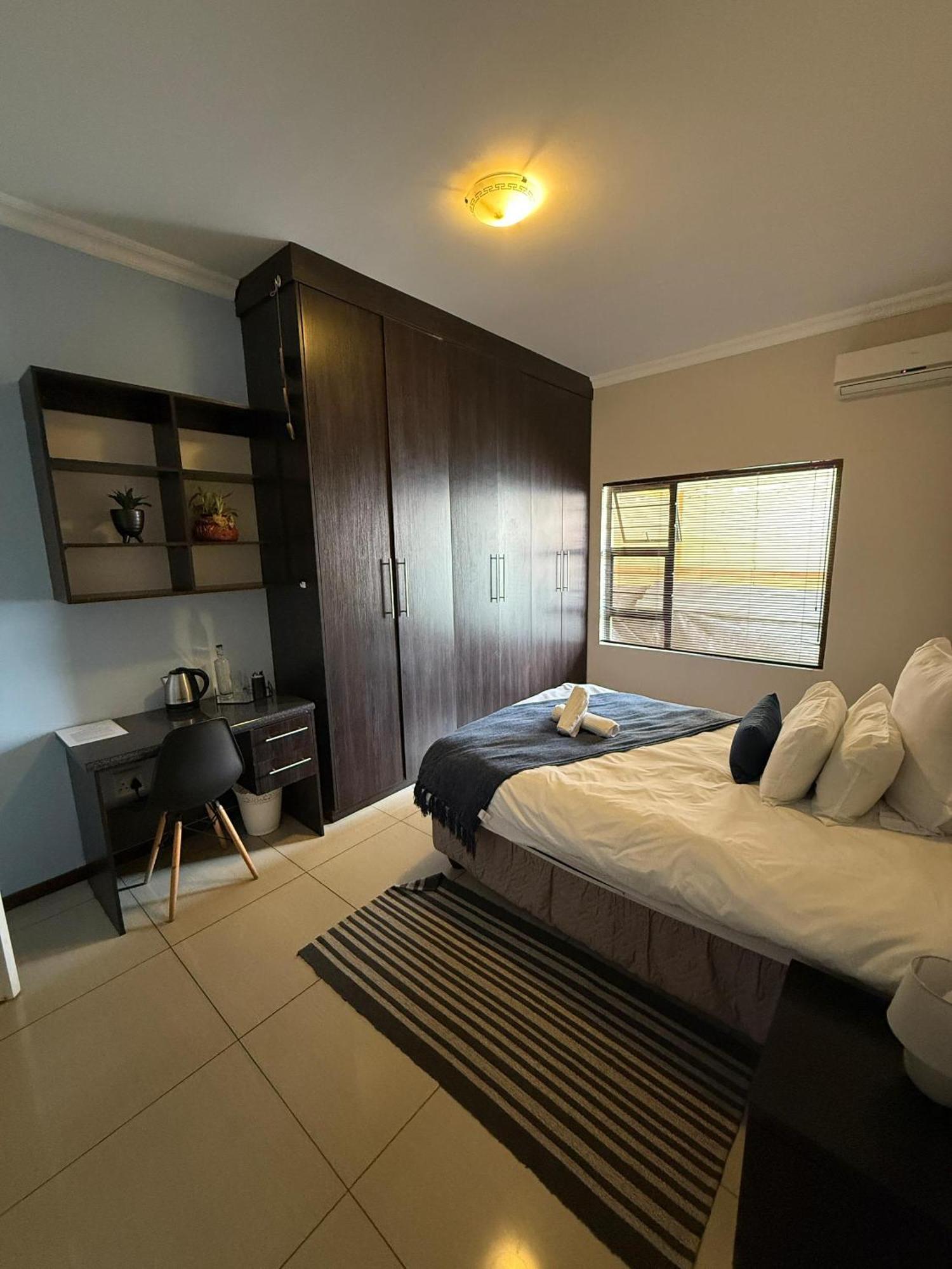 Cora'S Boutique Bed & Breakfast Swakopmund Bagian luar foto