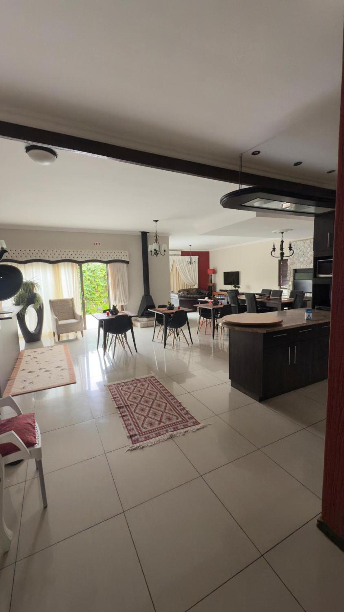 Cora'S Boutique Bed & Breakfast Swakopmund Bagian luar foto