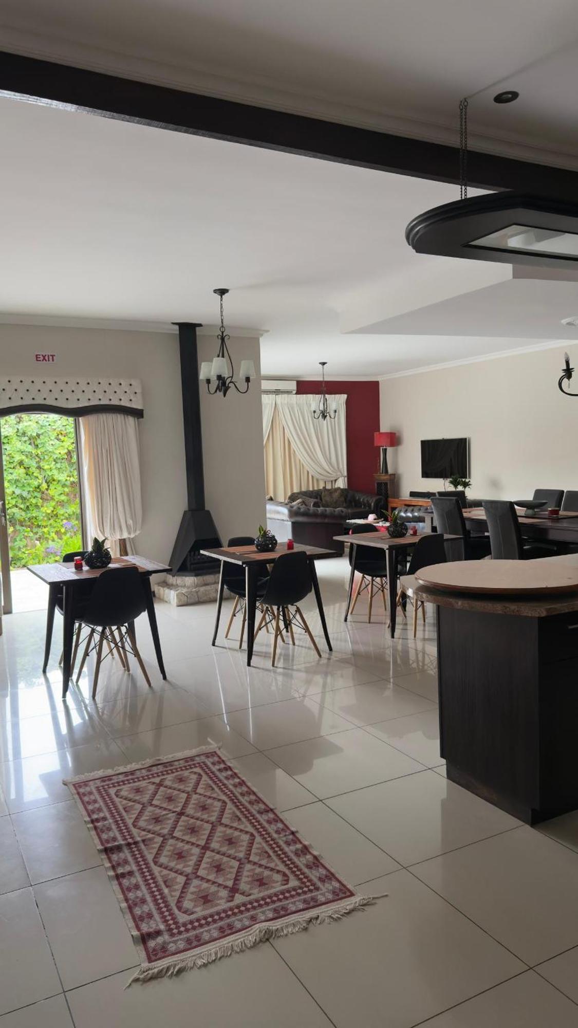 Cora'S Boutique Bed & Breakfast Swakopmund Bagian luar foto