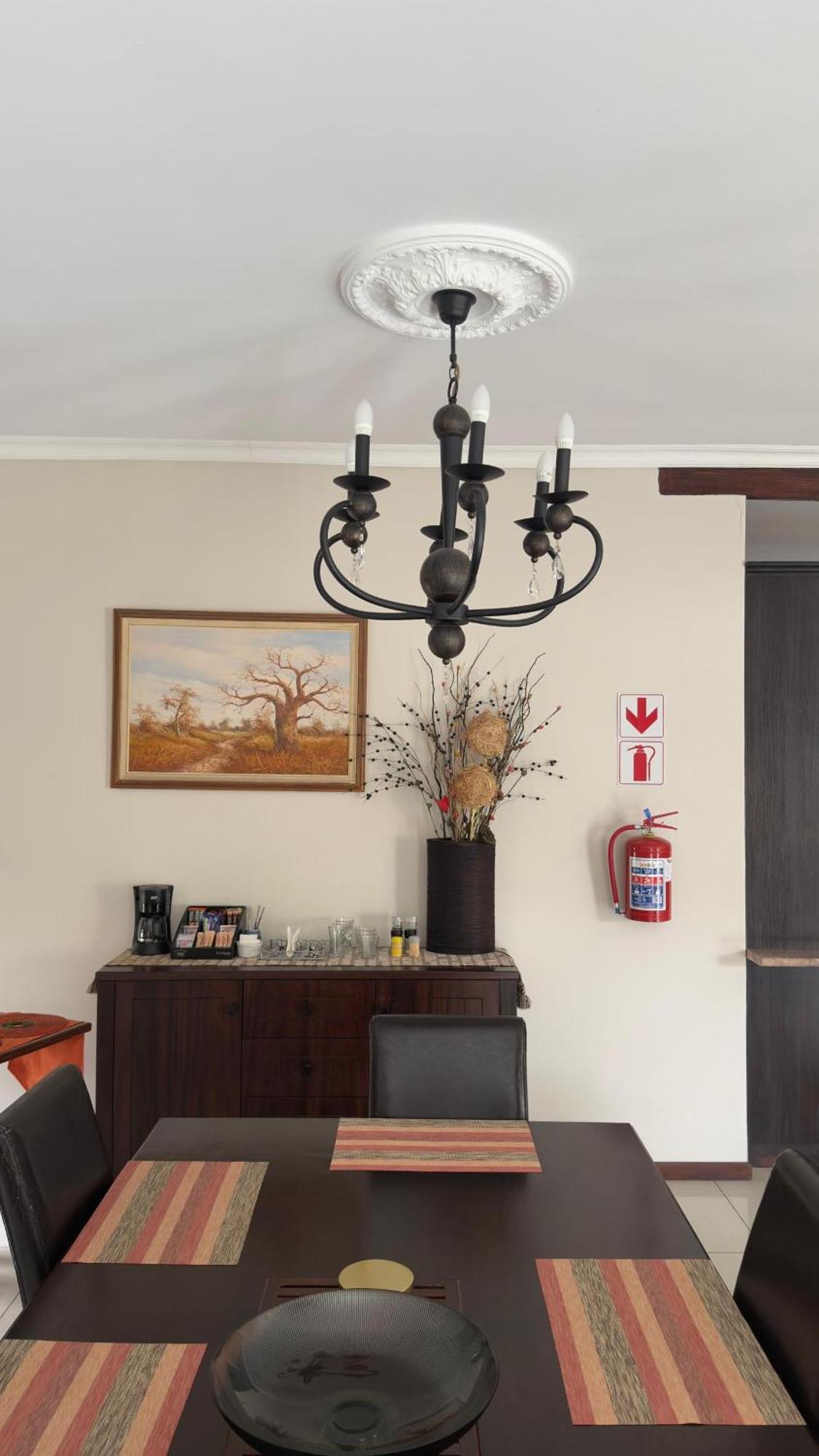 Cora'S Boutique Bed & Breakfast Swakopmund Bagian luar foto